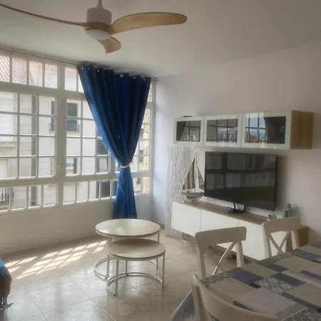 Grande Y Luminoso Apartment